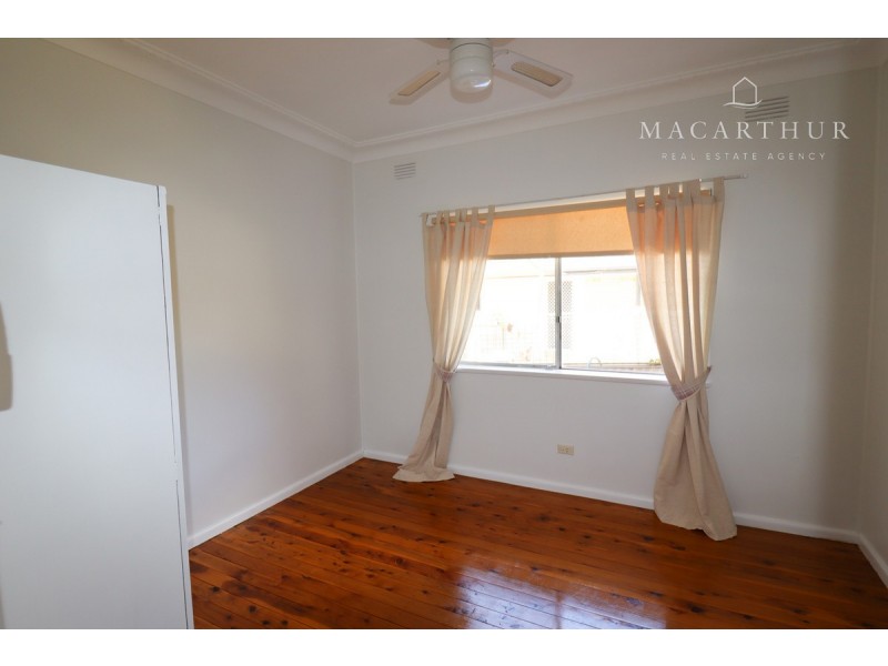 93 Meadow Street, Kooringal NSW 2650