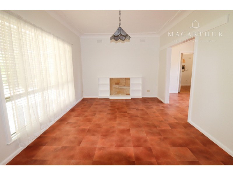 93 Meadow Street, Kooringal NSW 2650