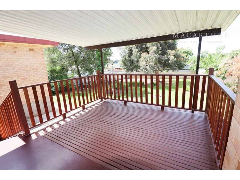 93 Meadow Street, Kooringal NSW 2650