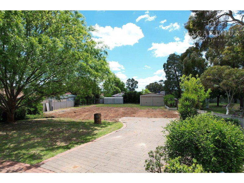 4 Frances Court, Ashmont NSW 2650