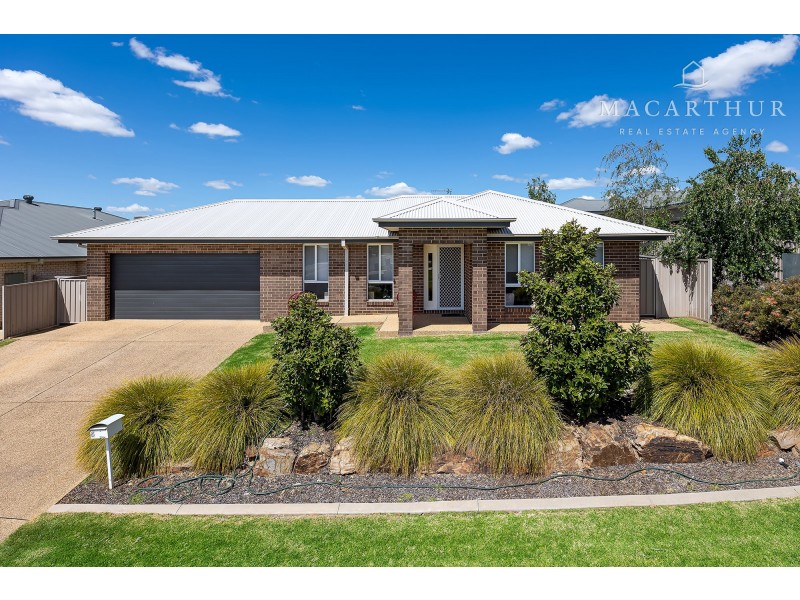5 Burrundulla Road, Bourkelands NSW 2650