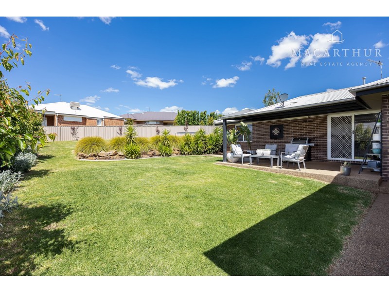 5 Burrundulla Road, Bourkelands NSW 2650