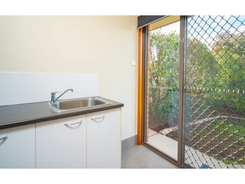 4 Alma Crescent, Estella NSW 2650