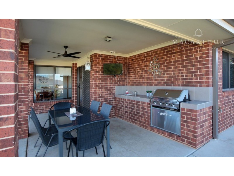 4 Alma Crescent, Estella NSW 2650