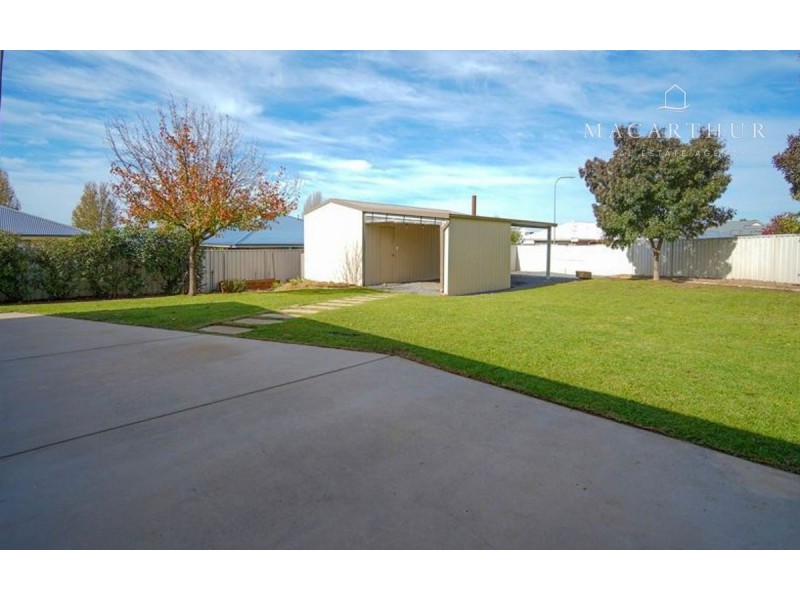 4 Alma Crescent, Estella NSW 2650