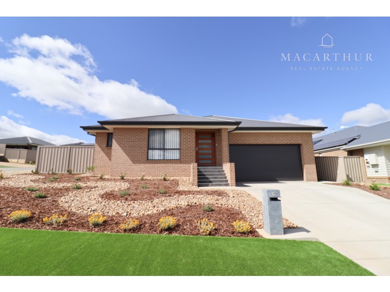 10 Nolan Street, Lloyd NSW 2650