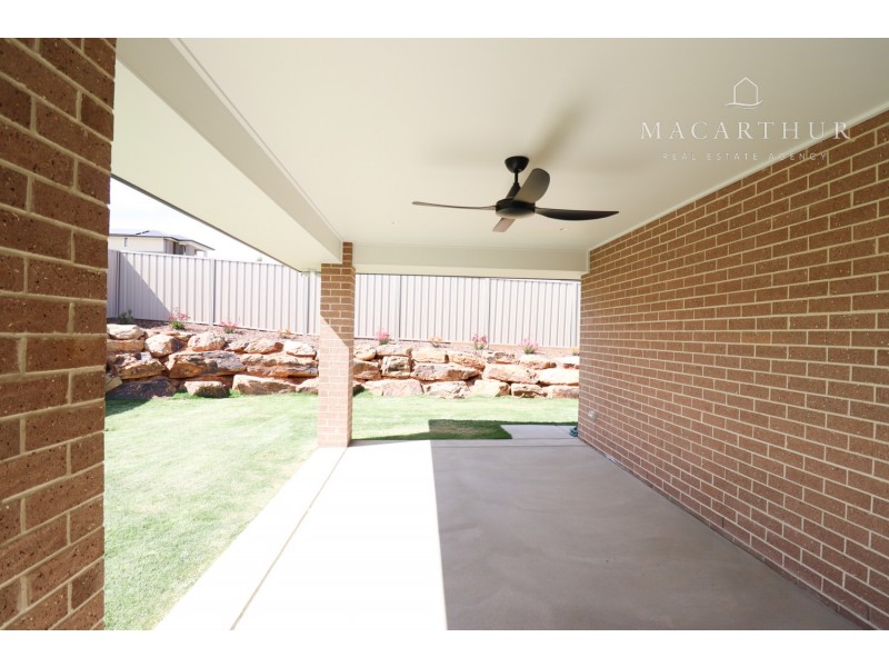 10 Nolan Street, Lloyd NSW 2650