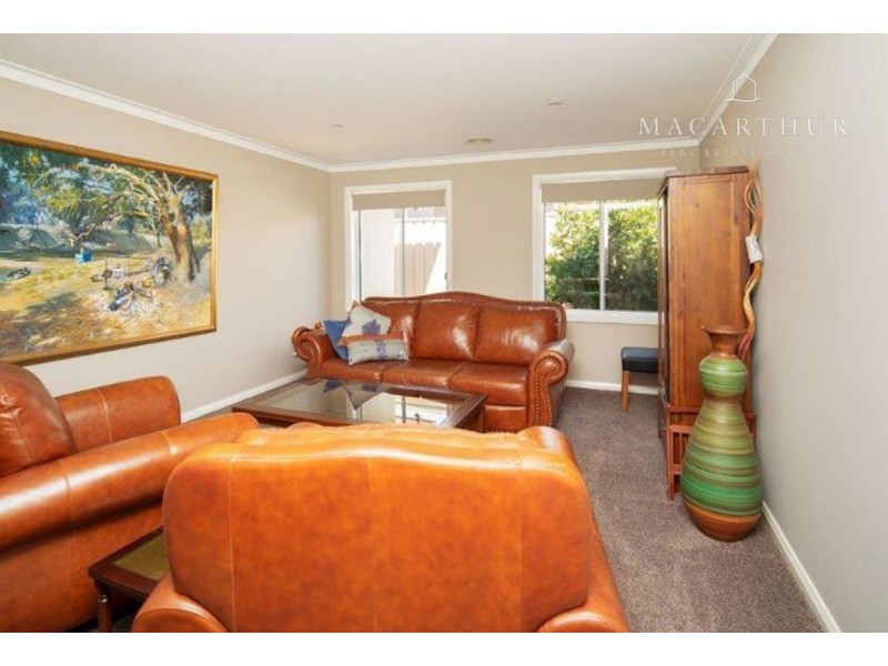 30 Mullagh Crescent, Boorooma NSW 2650