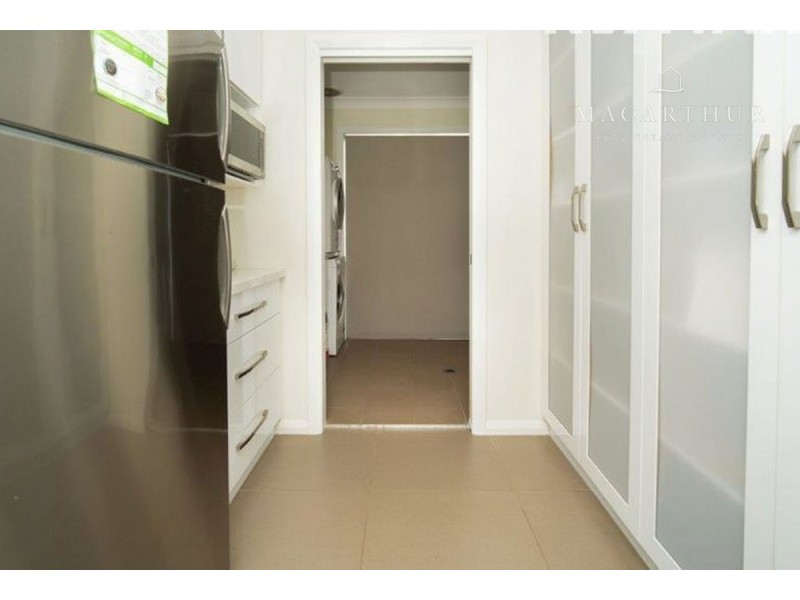 30 Mullagh Crescent, Boorooma NSW 2650