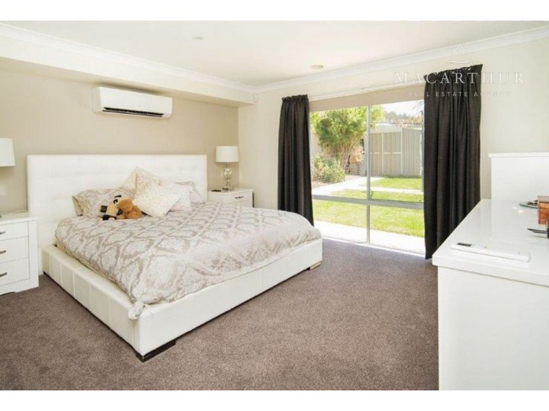 30 Mullagh Crescent, Boorooma NSW 2650