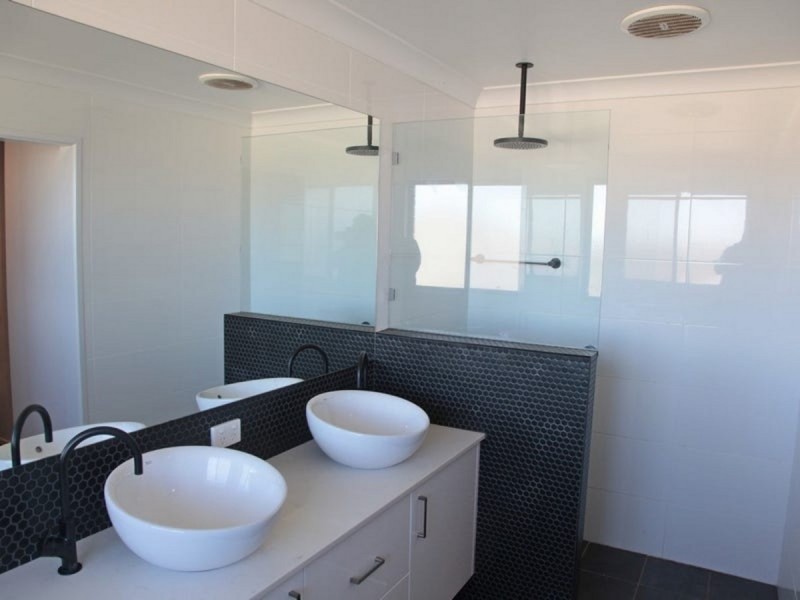 6 Eureka Street, Estella NSW 2650