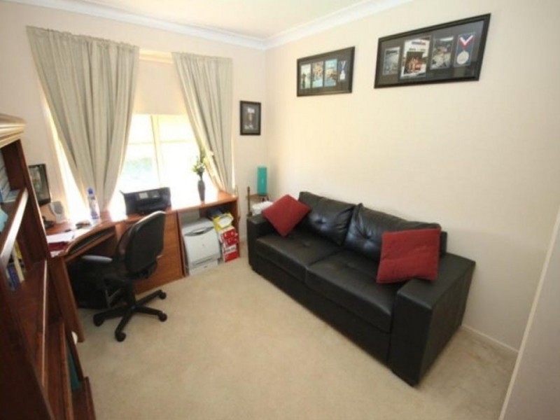 20 Sackville Drive, Forest Hill NSW 2651