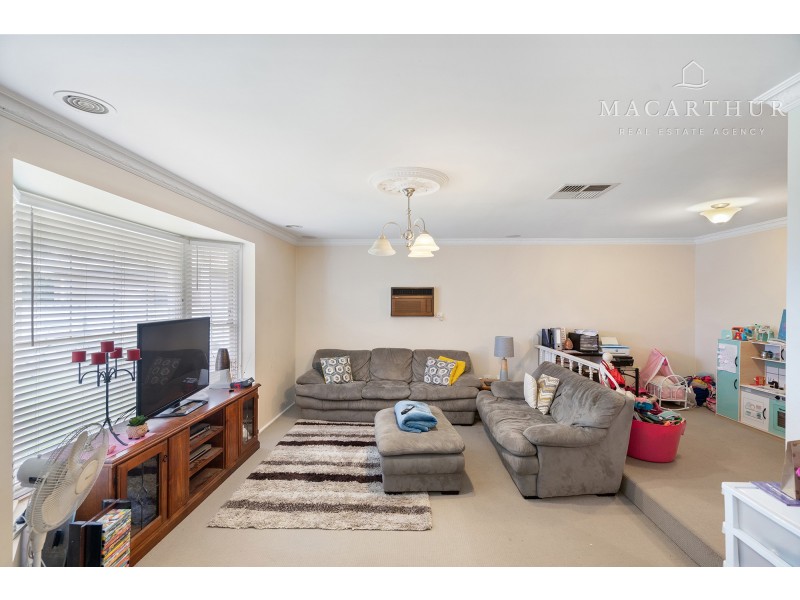 14 Eyre Street, Lake Albert NSW 2650