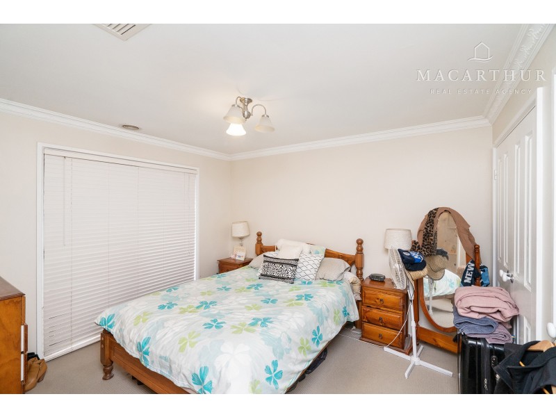 14 Eyre Street, Lake Albert NSW 2650