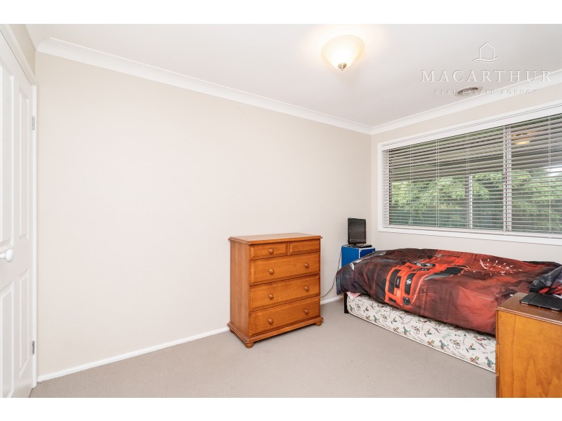 14 Eyre Street, Lake Albert NSW 2650