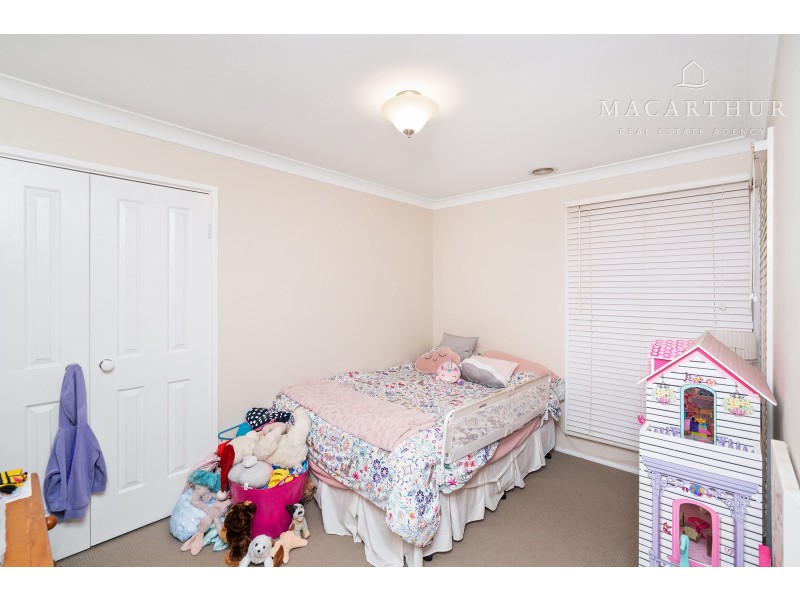 14 Eyre Street, Lake Albert NSW 2650