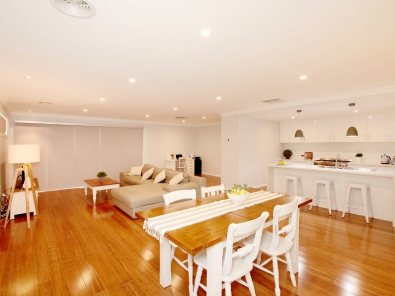 19 Cootamundra Boulevard, Gobbagombalin NSW 2650