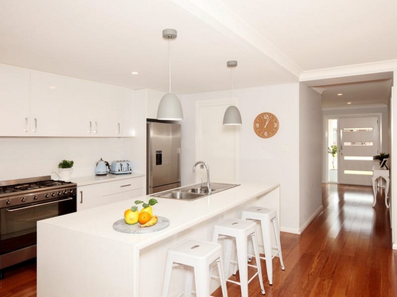 19 Cootamundra Boulevard, Gobbagombalin NSW 2650