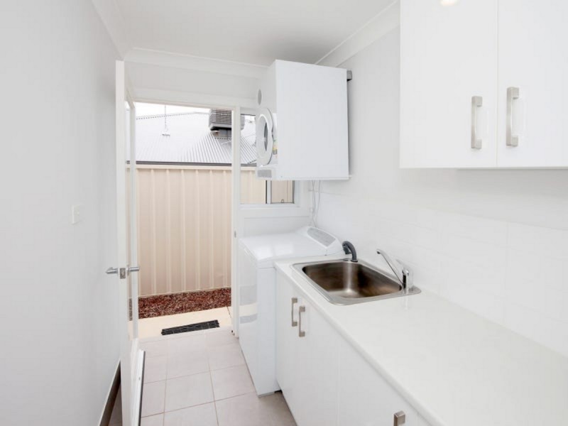 19 Cootamundra Boulevard, Gobbagombalin NSW 2650