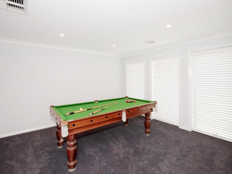 19 Cootamundra Boulevard, Gobbagombalin NSW 2650