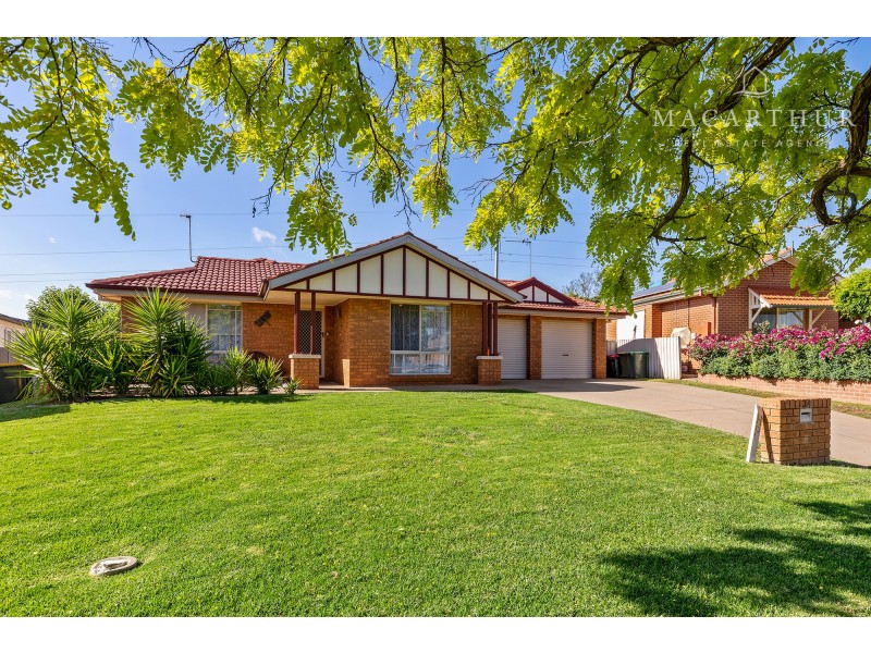 34 Kaldari Crescent, Glenfield Park NSW 2650