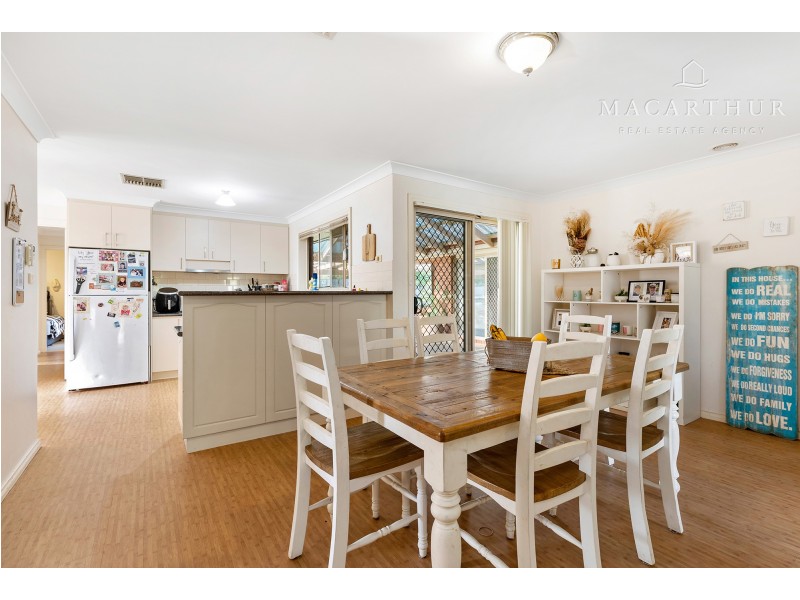 34 Kaldari Crescent, Glenfield Park NSW 2650