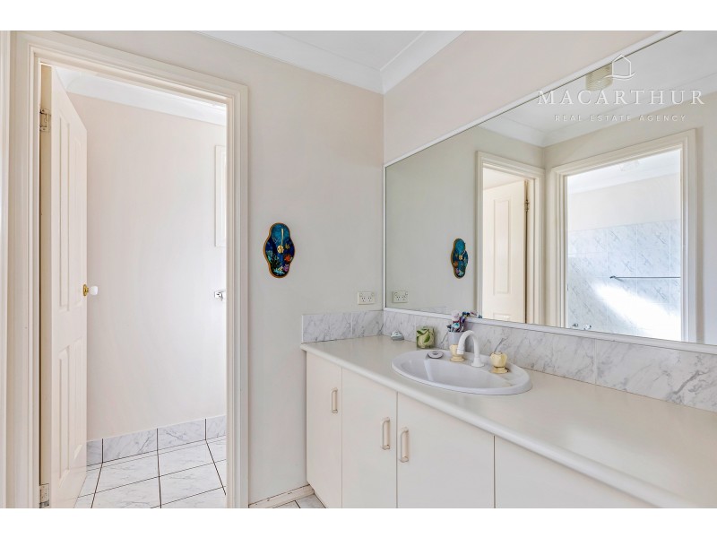 34 Kaldari Crescent, Glenfield Park NSW 2650
