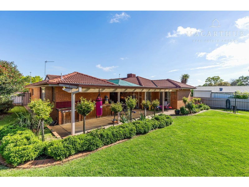 34 Kaldari Crescent, Glenfield Park NSW 2650