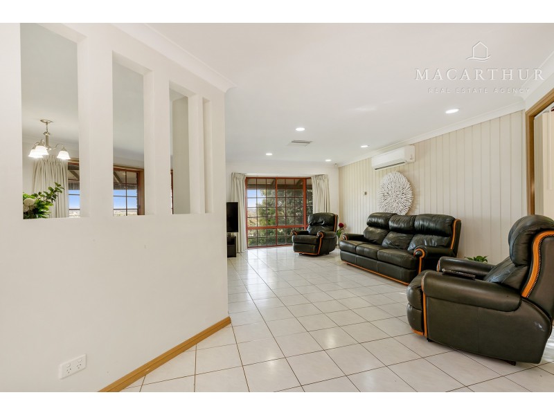 13 Kansas Drive, Tolland NSW 2650
