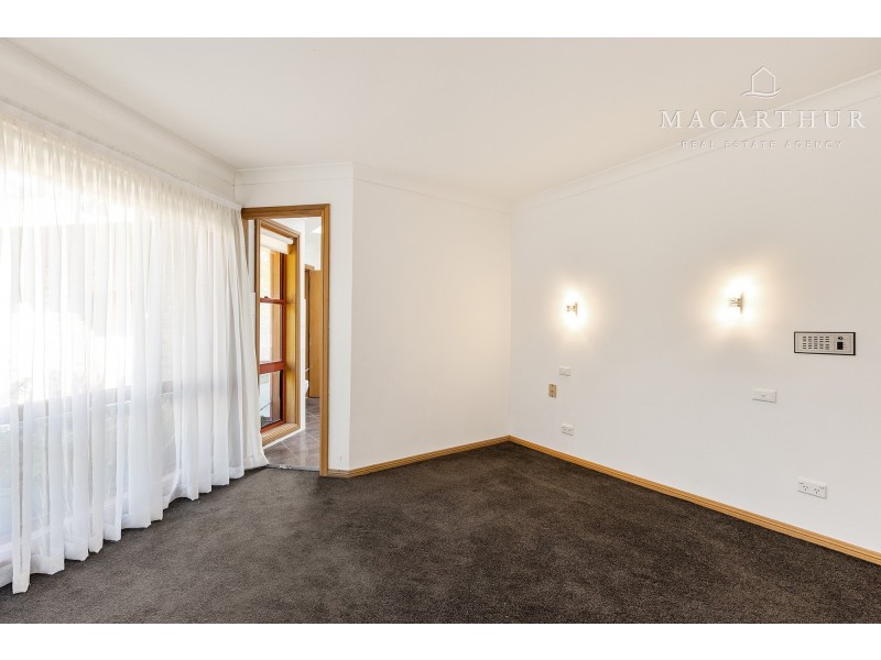 13 Kansas Drive, Tolland NSW 2650