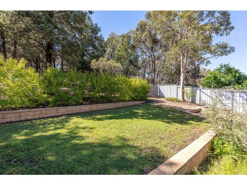 13 Kansas Drive, Tolland NSW 2650