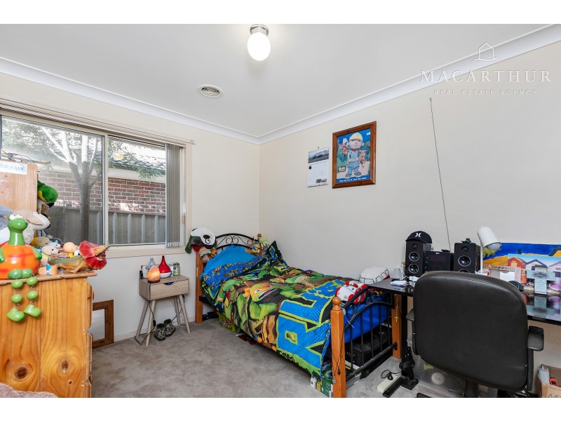 14 Kaloona Drive, Bourkelands NSW 2650