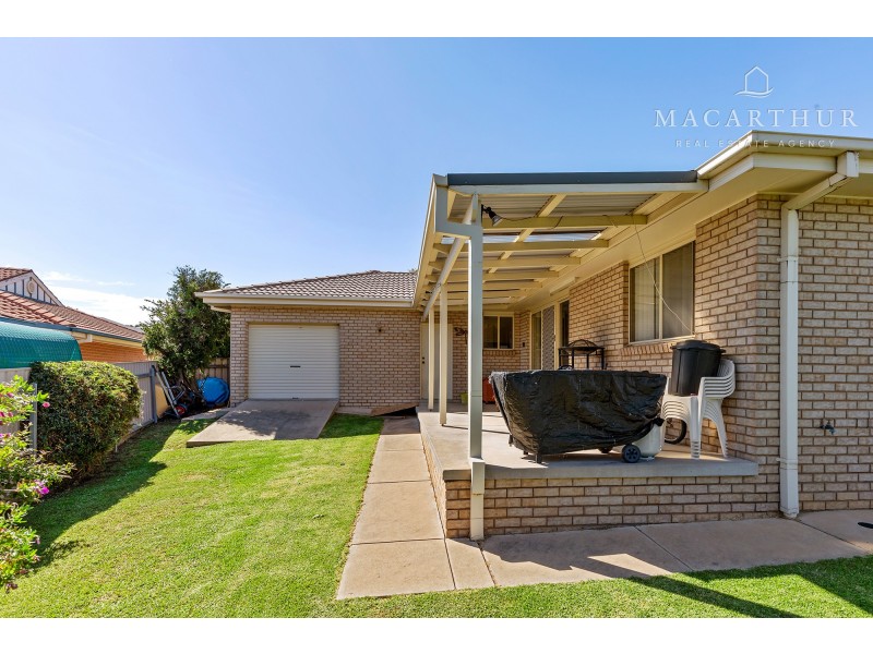 14 Kaloona Drive, Bourkelands NSW 2650