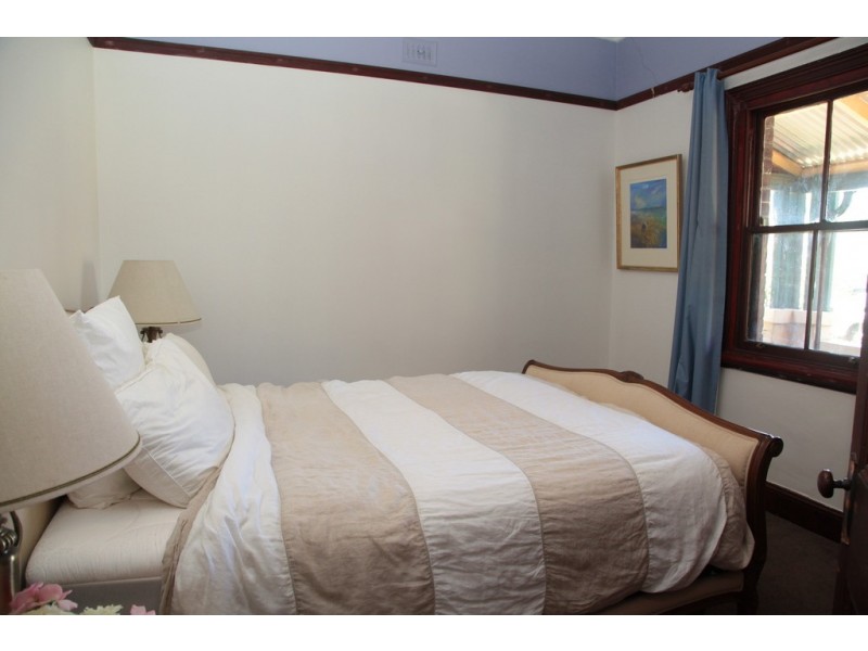 22 Albury Street, Wagga Wagga NSW 2650