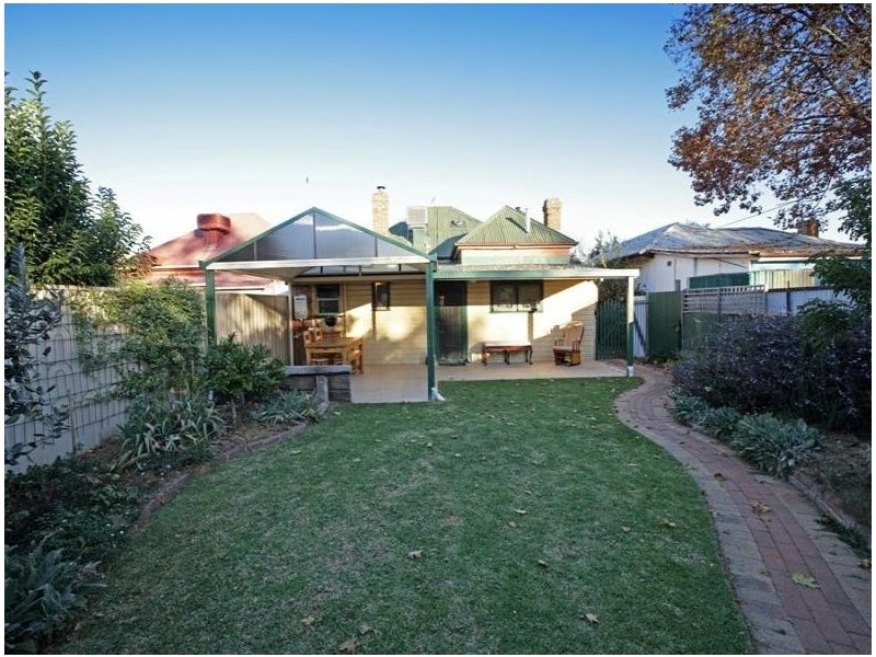 22 Albury Street, Wagga Wagga NSW 2650