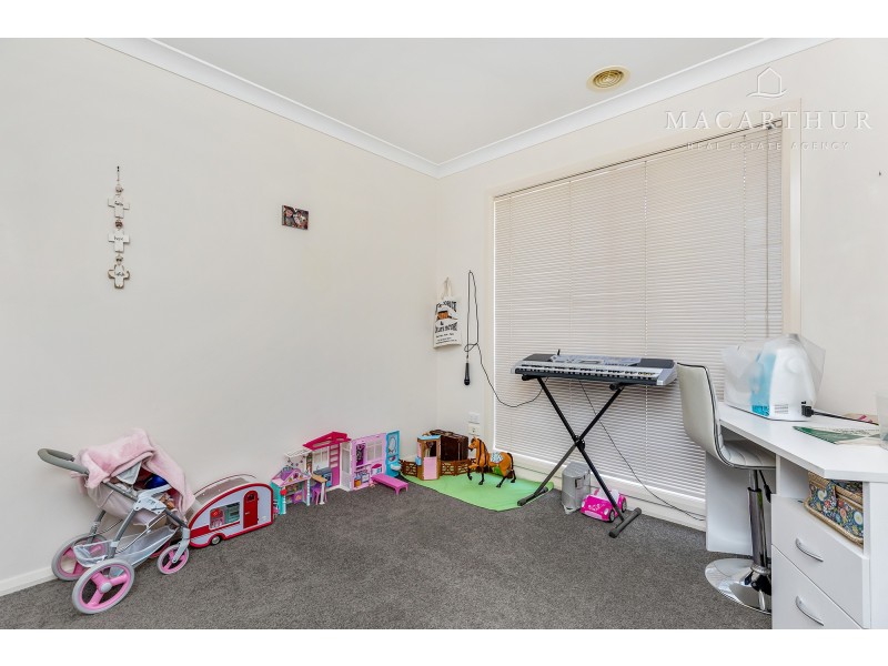 11 Werribee Road, Bourkelands NSW 2650