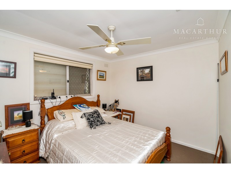28 Cobb Street, Tolland NSW 2650