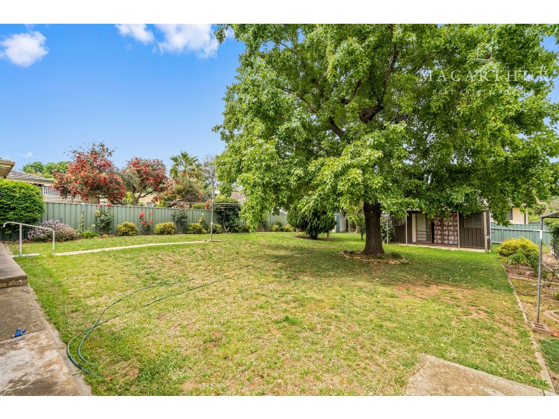 28 Cobb Street, Tolland NSW 2650