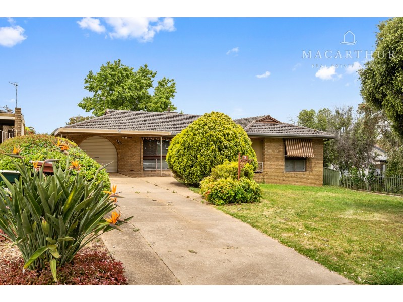 28 Cobb Street, Tolland NSW 2650