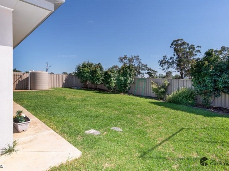 26 Barton Avenue, Lloyd NSW 2650