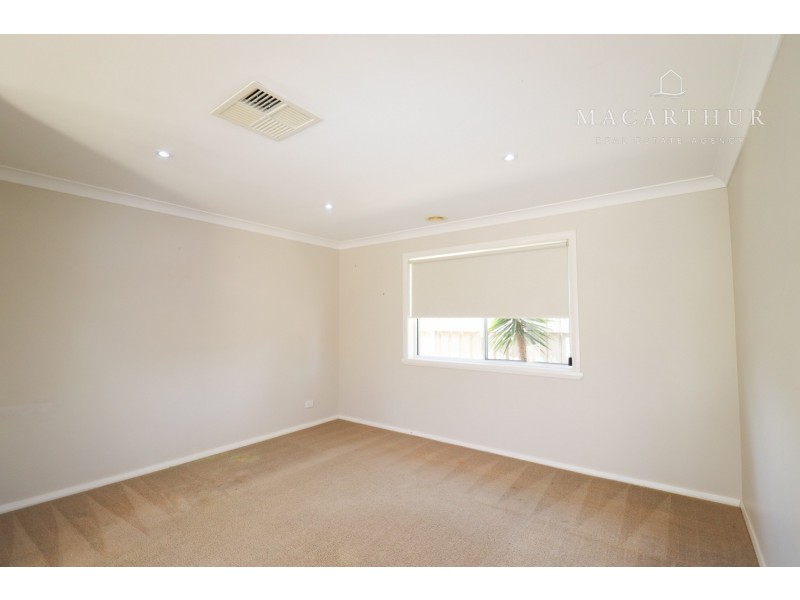 2/27 Day Street, Wagga Wagga NSW 2650