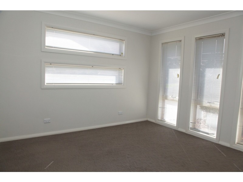 2/31 Barrima Drive, Glenfield Park NSW 2650