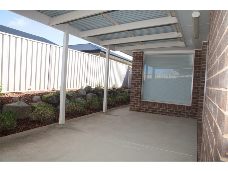 2/31 Barrima Drive, Glenfield Park NSW 2650