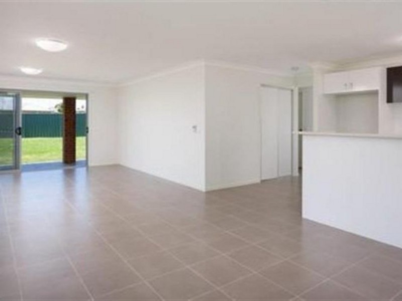 35 Melaleuca Drive, Forest Hill NSW 2651