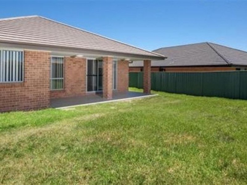 35 Melaleuca Drive, Forest Hill NSW 2651