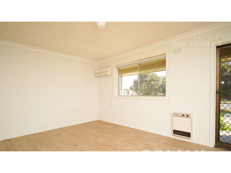 4/2 Graham Street, Lake Albert NSW 2650