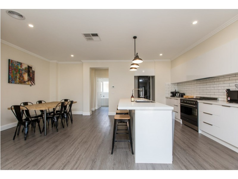 11A Day Street, Wagga Wagga NSW 2650
