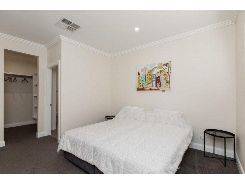 11A Day Street, Wagga Wagga NSW 2650