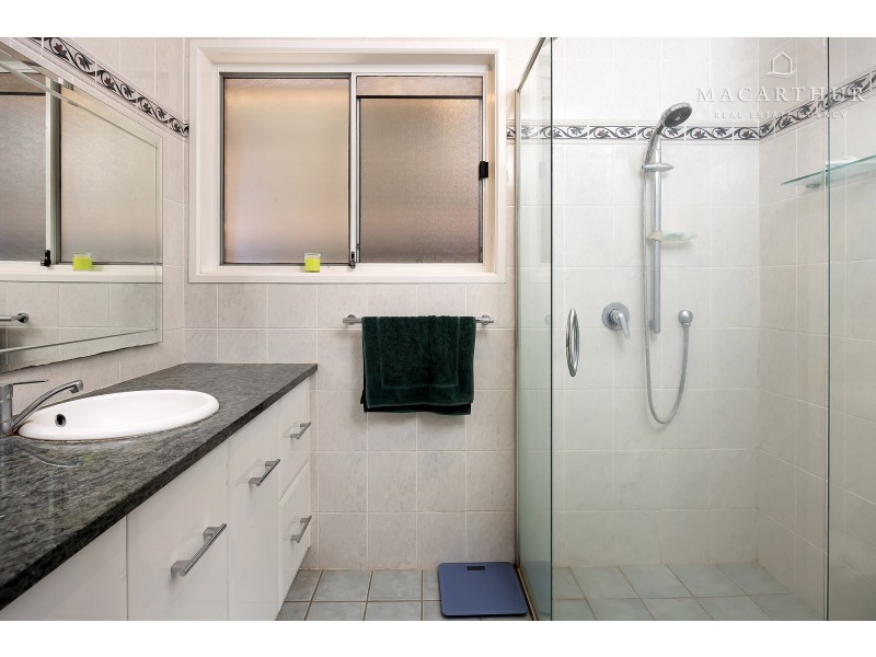 55 Huthwaite Street, Mount Austin NSW 2650