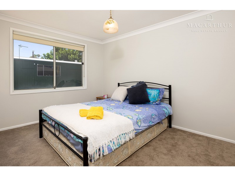 55 Huthwaite Street, Mount Austin NSW 2650